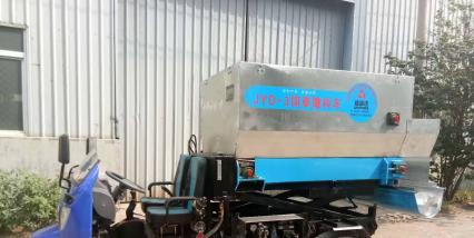 可升降式撒料車